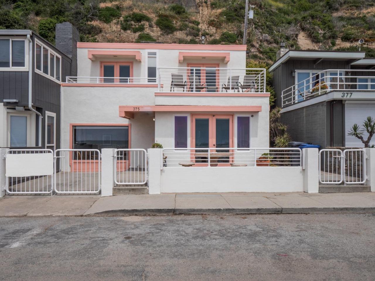 375 Beach Dr - Photo 1