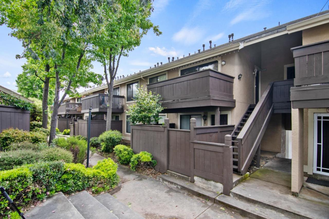46721 Crawford St 4 - Photo 1