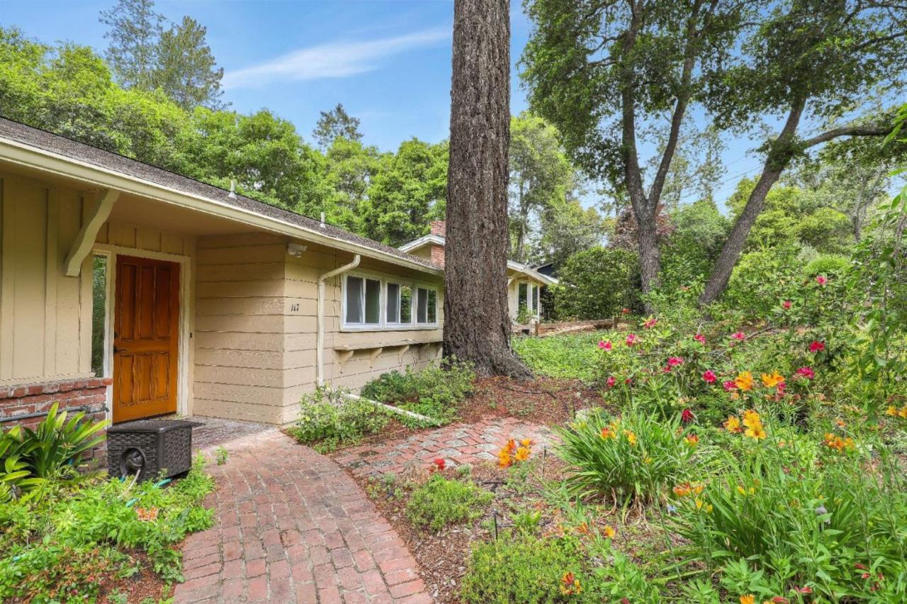 117 La Canada Way - Photo 1