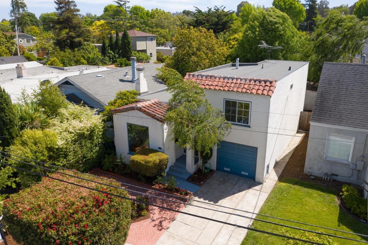 1309 California Dr - Photo 1