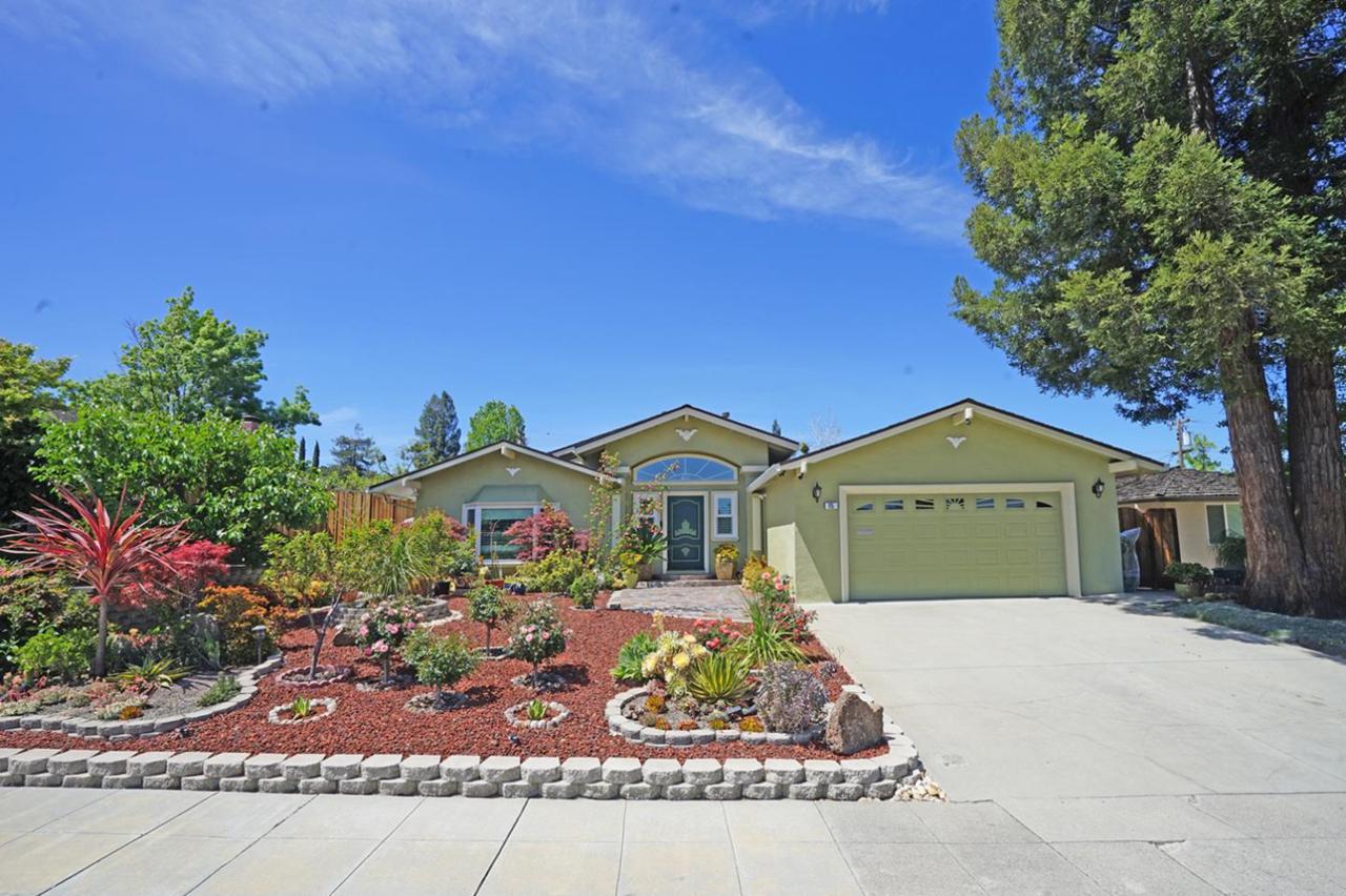 115 Meadowbrook Dr - Photo 1