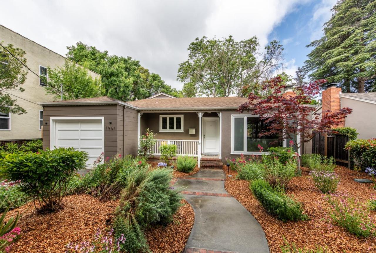 1961 Menalto Ave - Photo 1