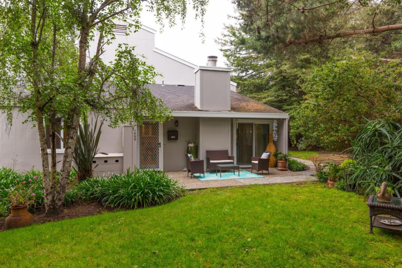1400 Dolphin Dr - Photo 1