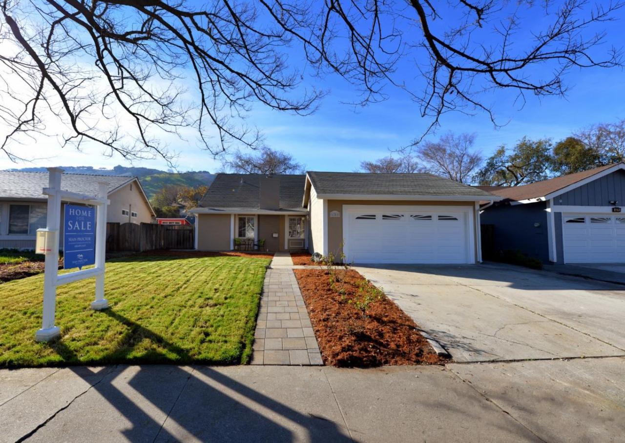 6281 Mahan Dr - Photo 1