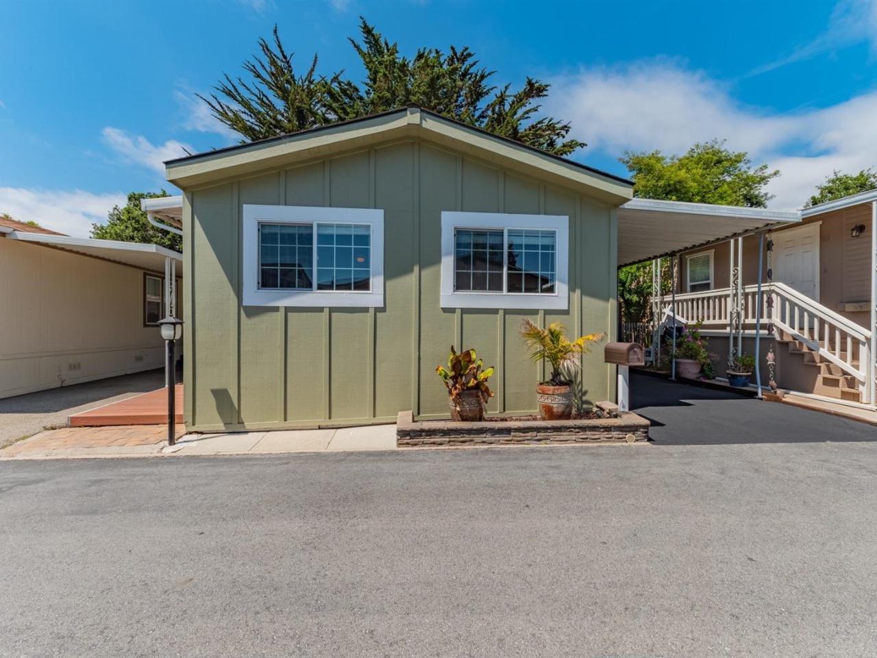 920 Capitola Ave 12 - Photo 1
