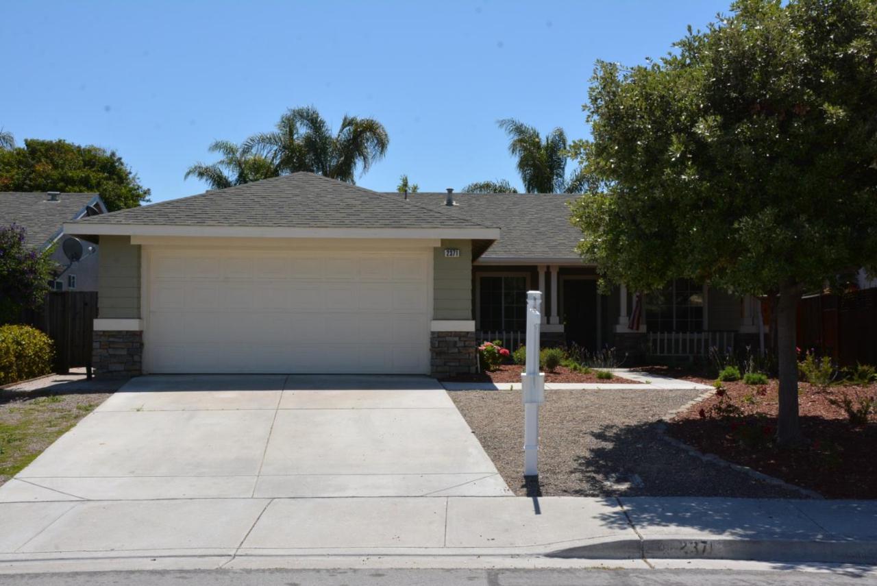 2371 Glenview Dr - Photo 1