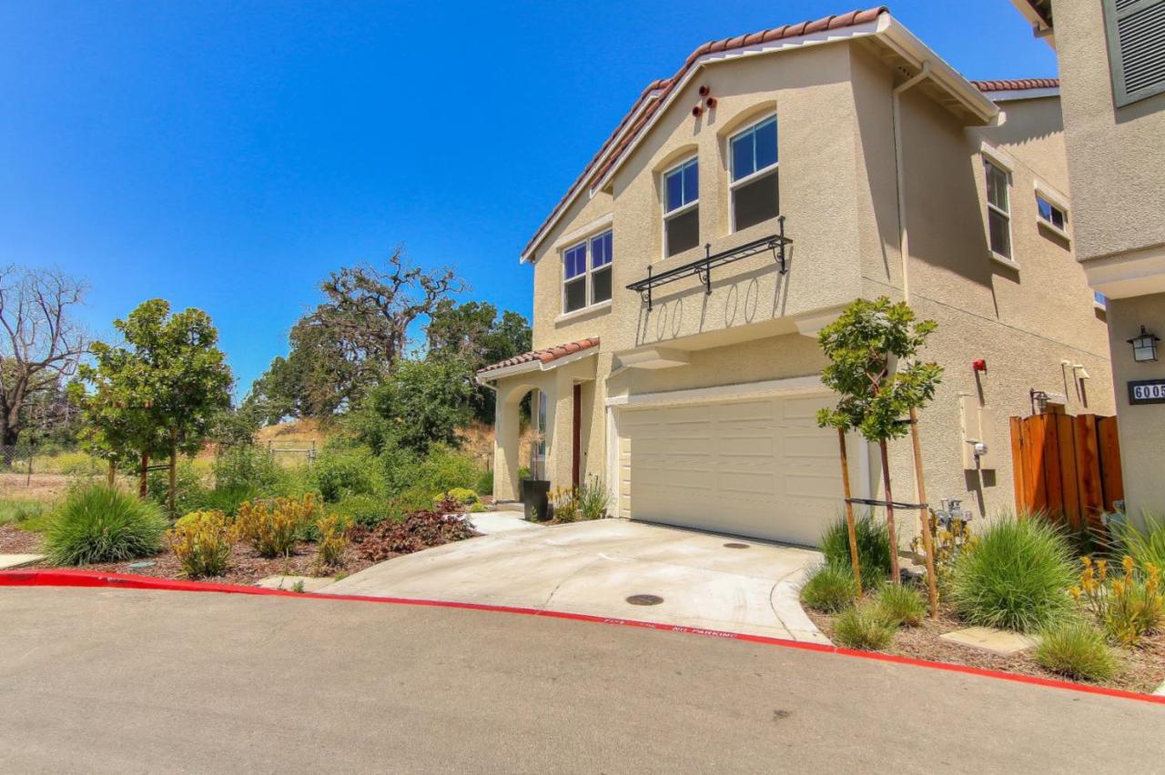 6001 Rocco Ct - Photo 1