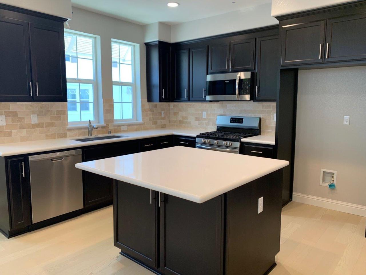 1528 Coffee Berry Ln - Photo 1