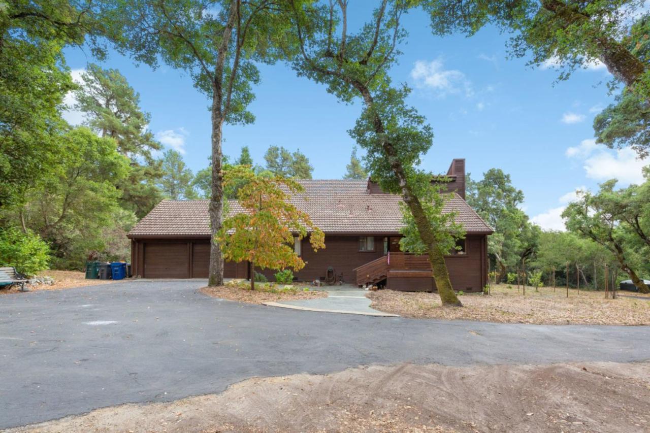 320 Towhee Dr - Photo 1
