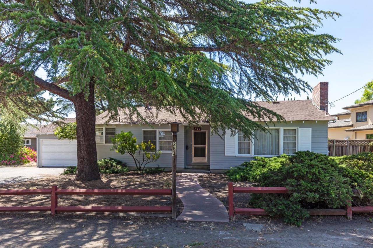 263 Monroe Dr - Photo 1