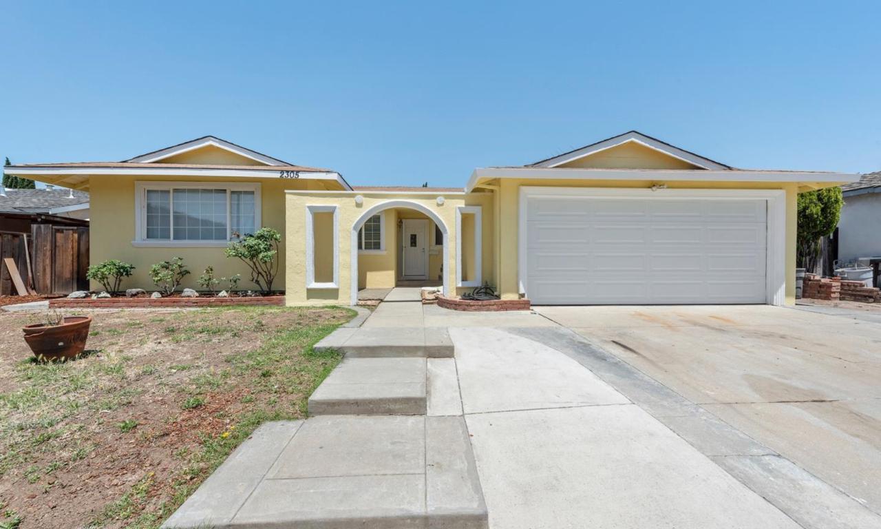 2305 Renfield Way - Photo 1