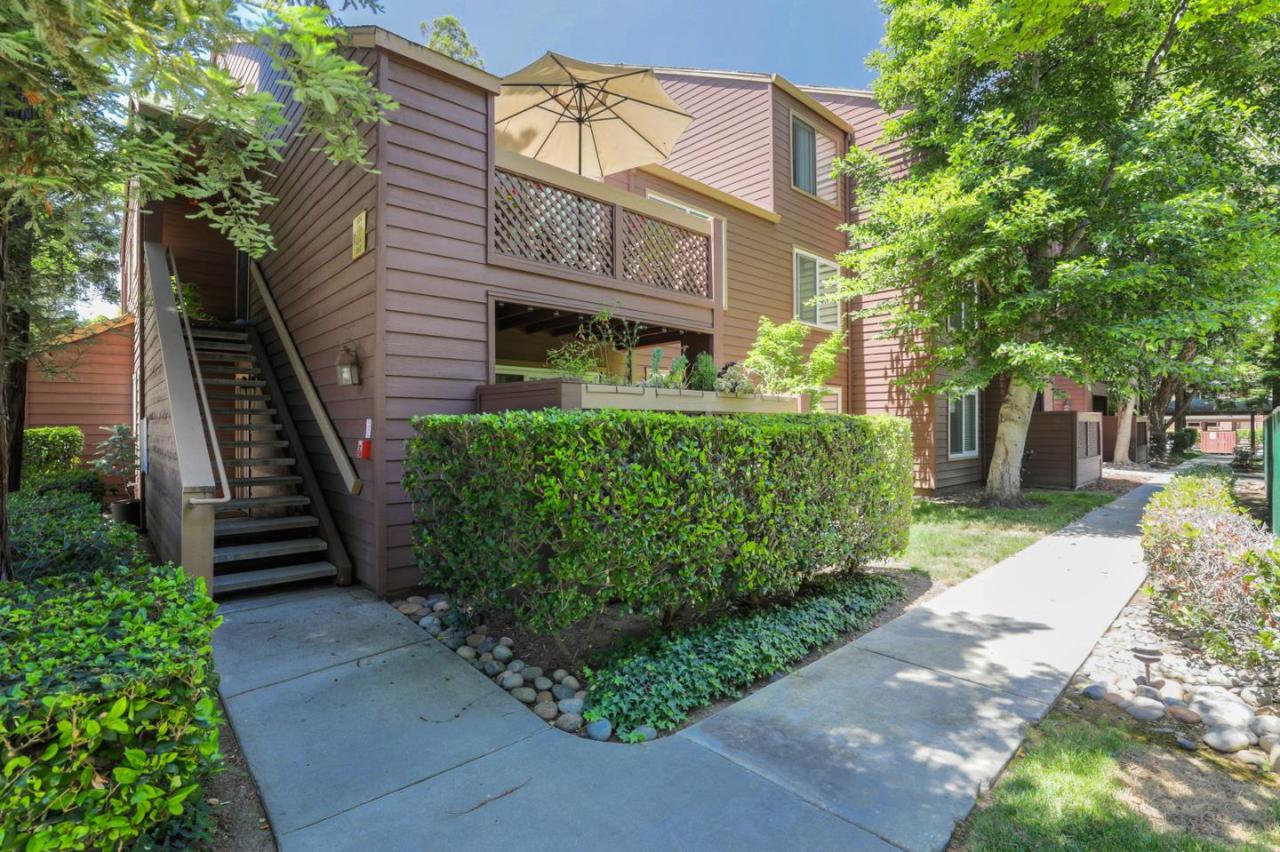 660 Teatree Ct - Photo 1