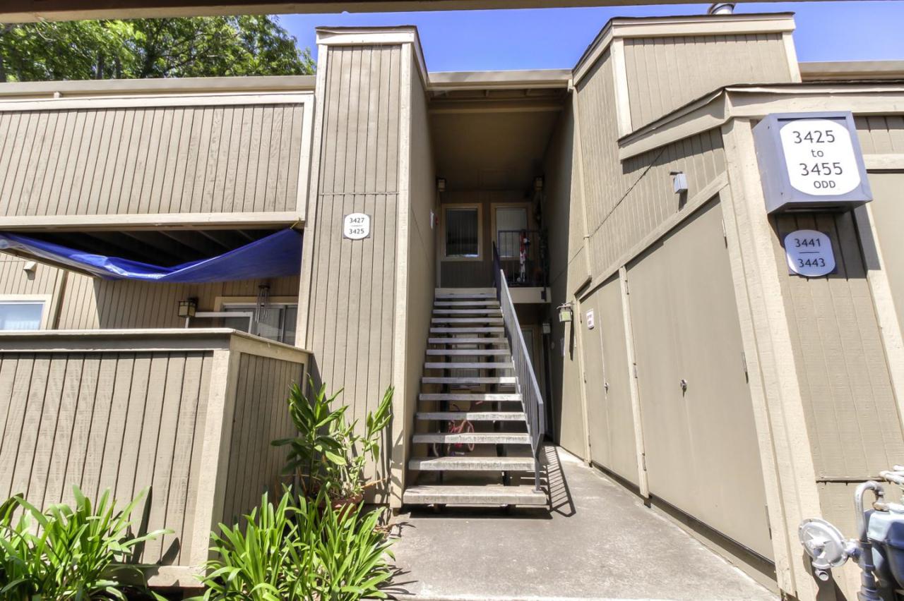 3427 Foxtail Ter - Photo 1