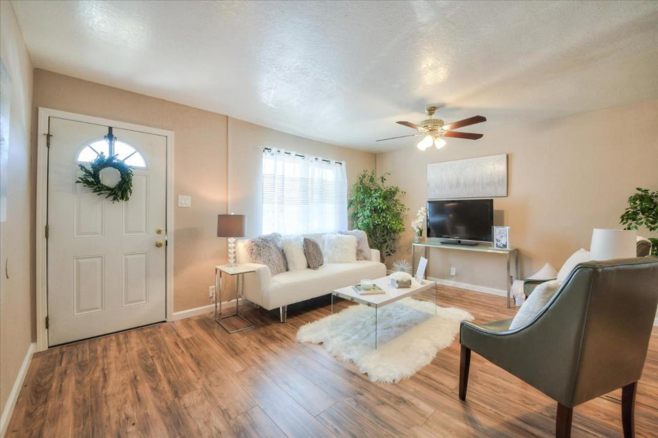 315 Larkspur Dr - Photo 1