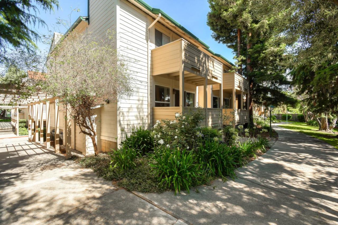 795 Fair Oaks Ave 6 - Photo 1