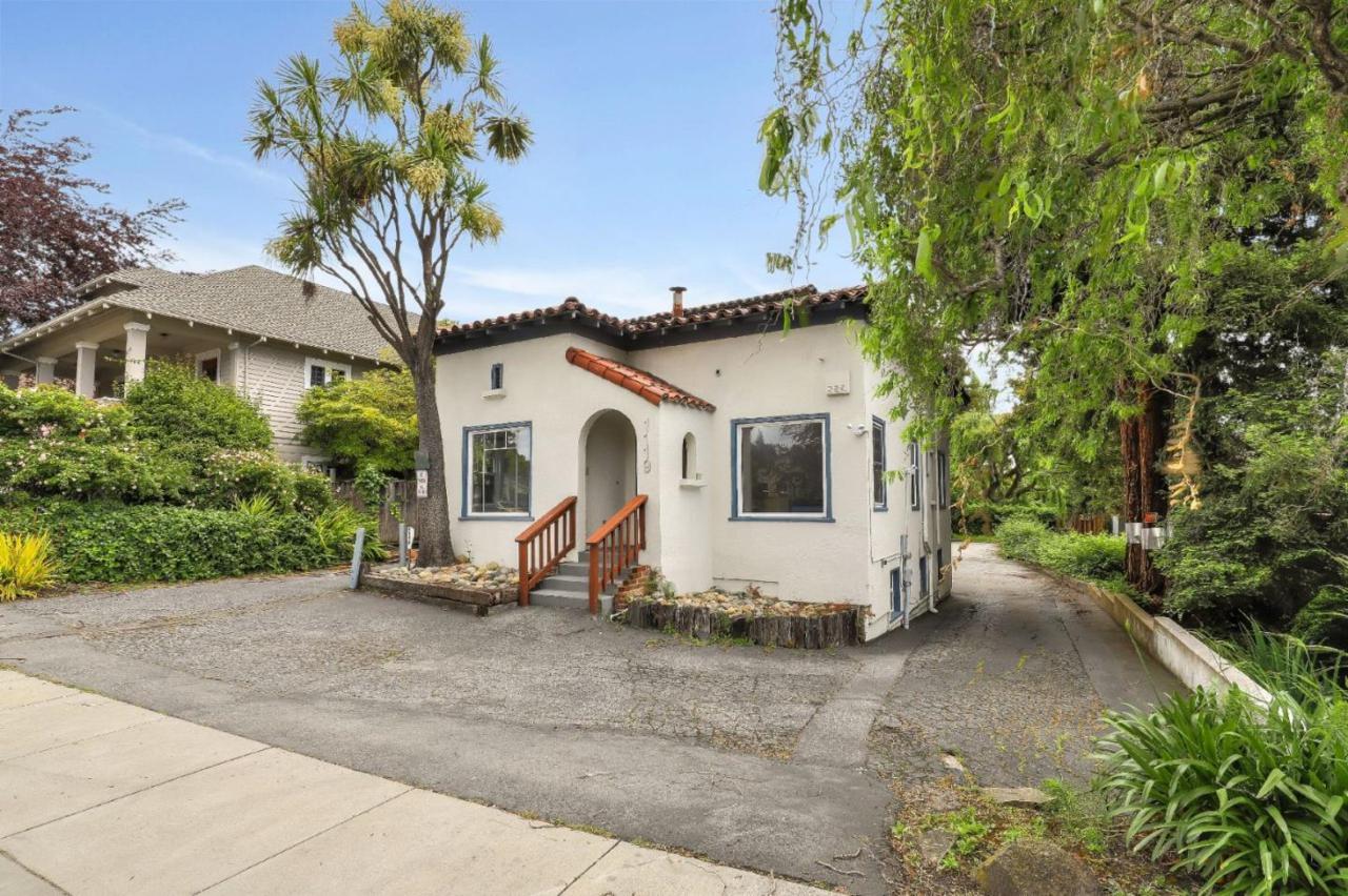 1119 Mission St - Photo 1