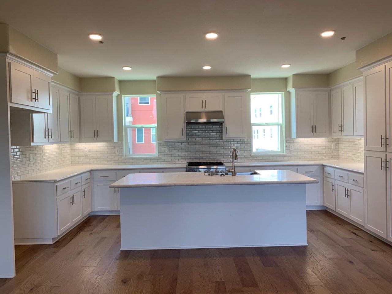 210 Market - Photo 1
