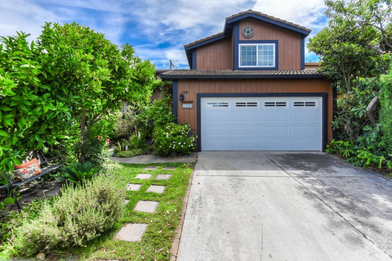 1620 Jason Dr - Photo 1