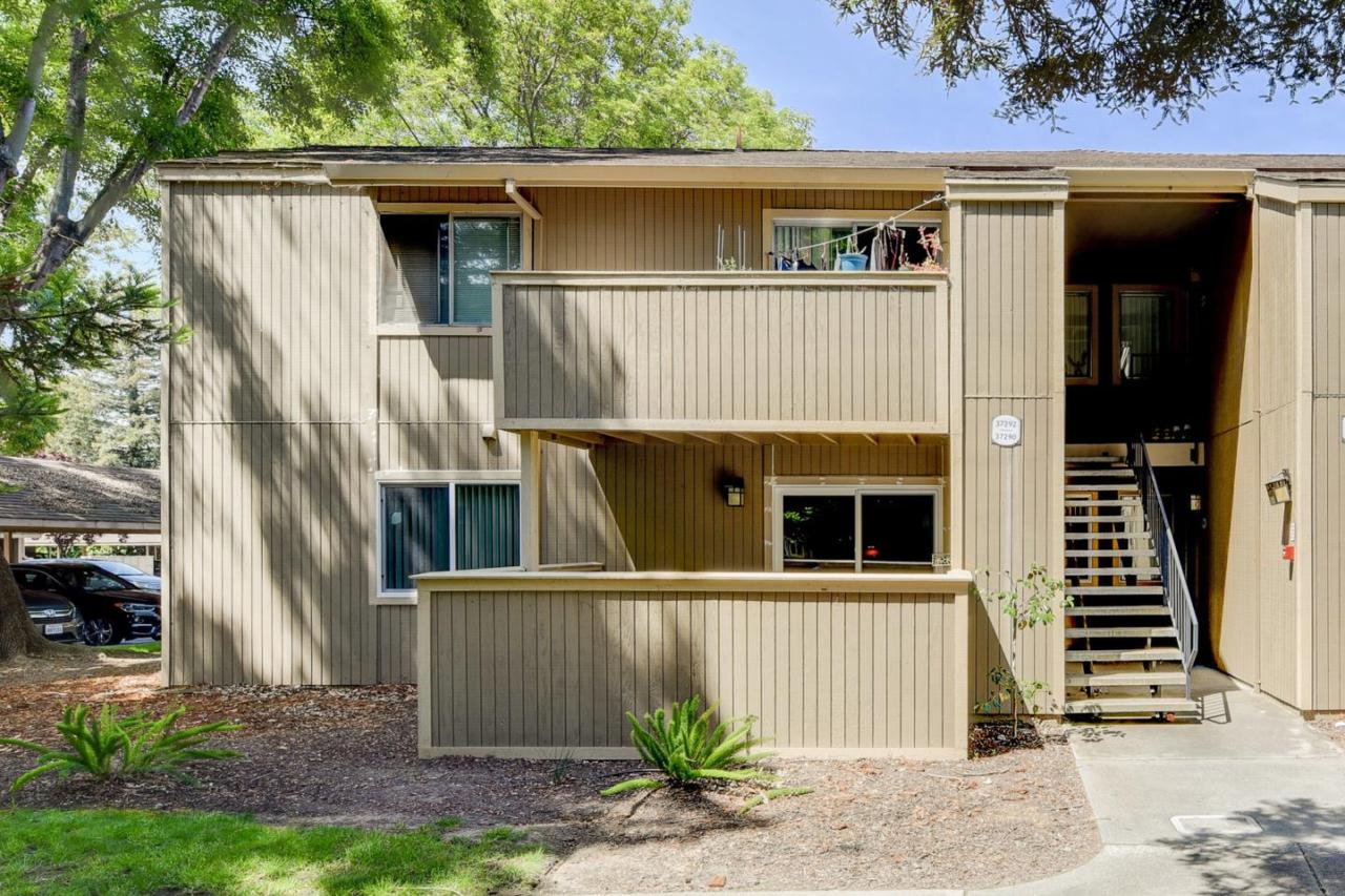 37290 Spruce Ter - Photo 1