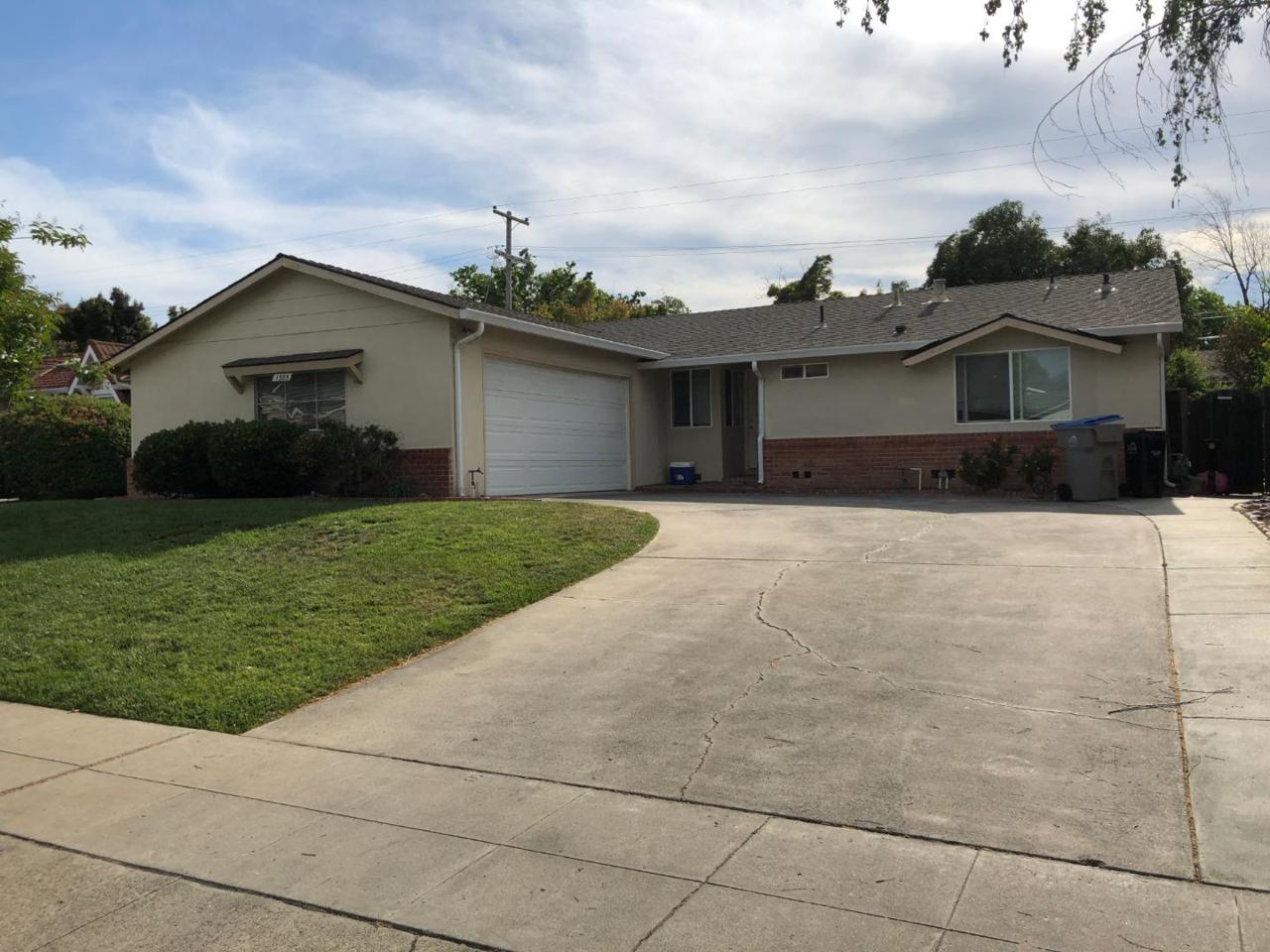 1385 Stephen Way - Photo 1