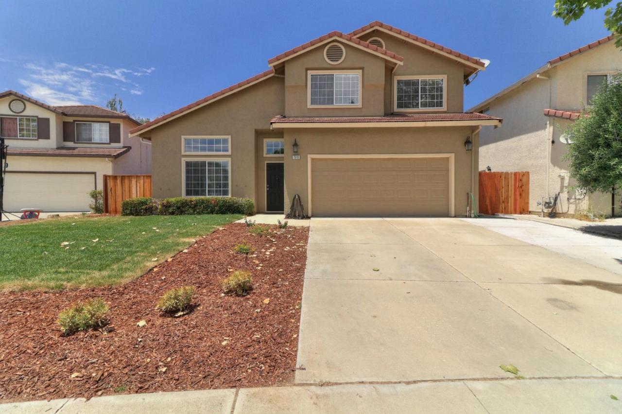 1510 Foxwood St - Photo 1 1510 Foxwood St - Photo 1