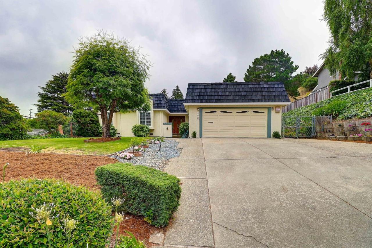 2807 Wemberly Dr - Photo 1