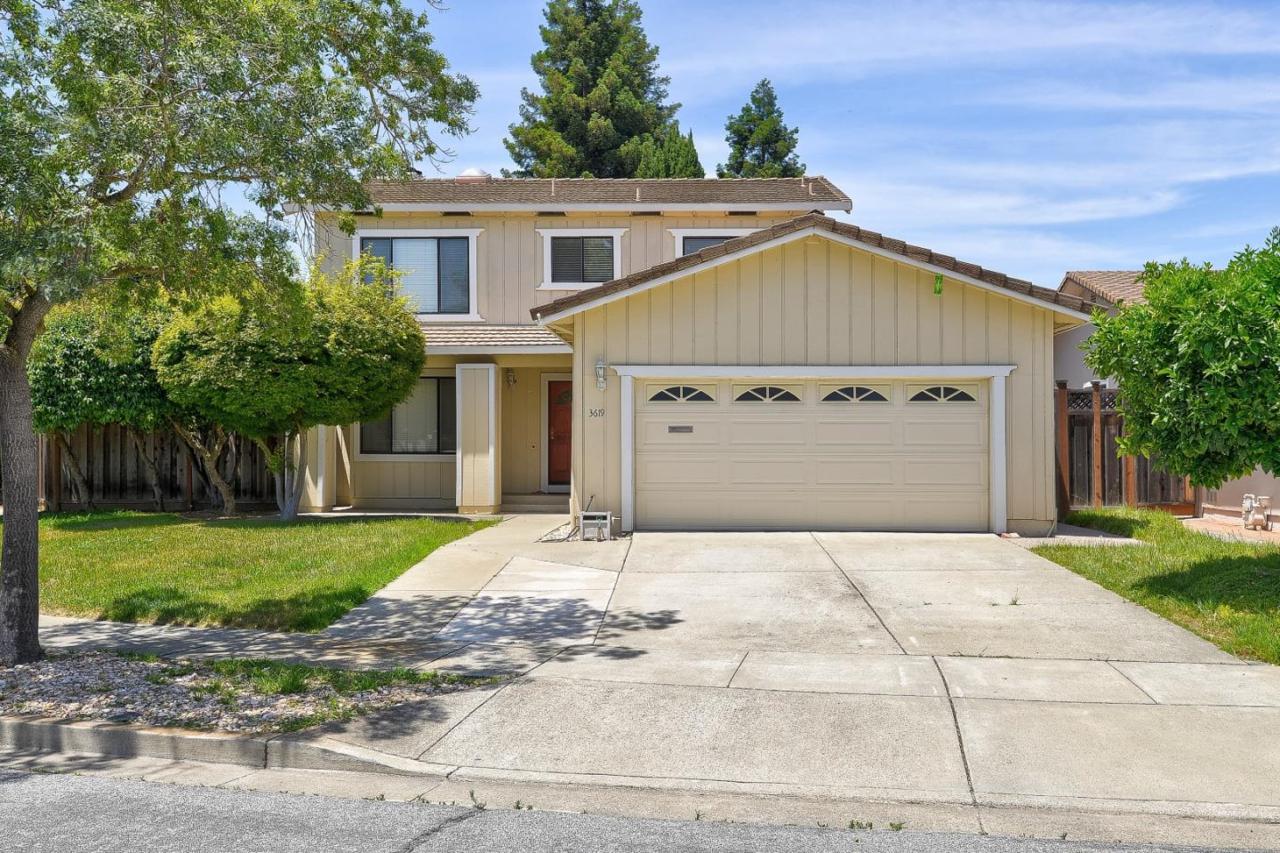 3619 Wyndham Dr - Photo 1