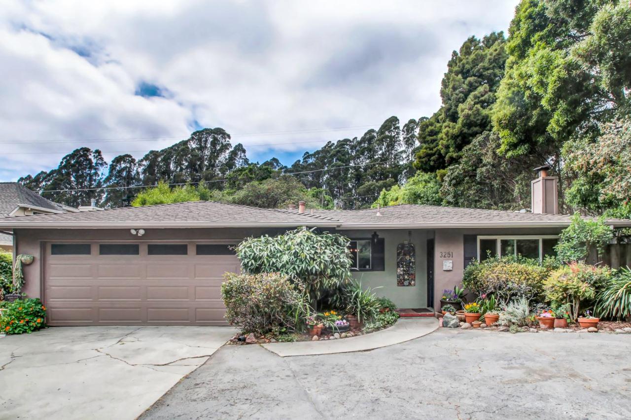 3251 Victory Ln - Photo 1