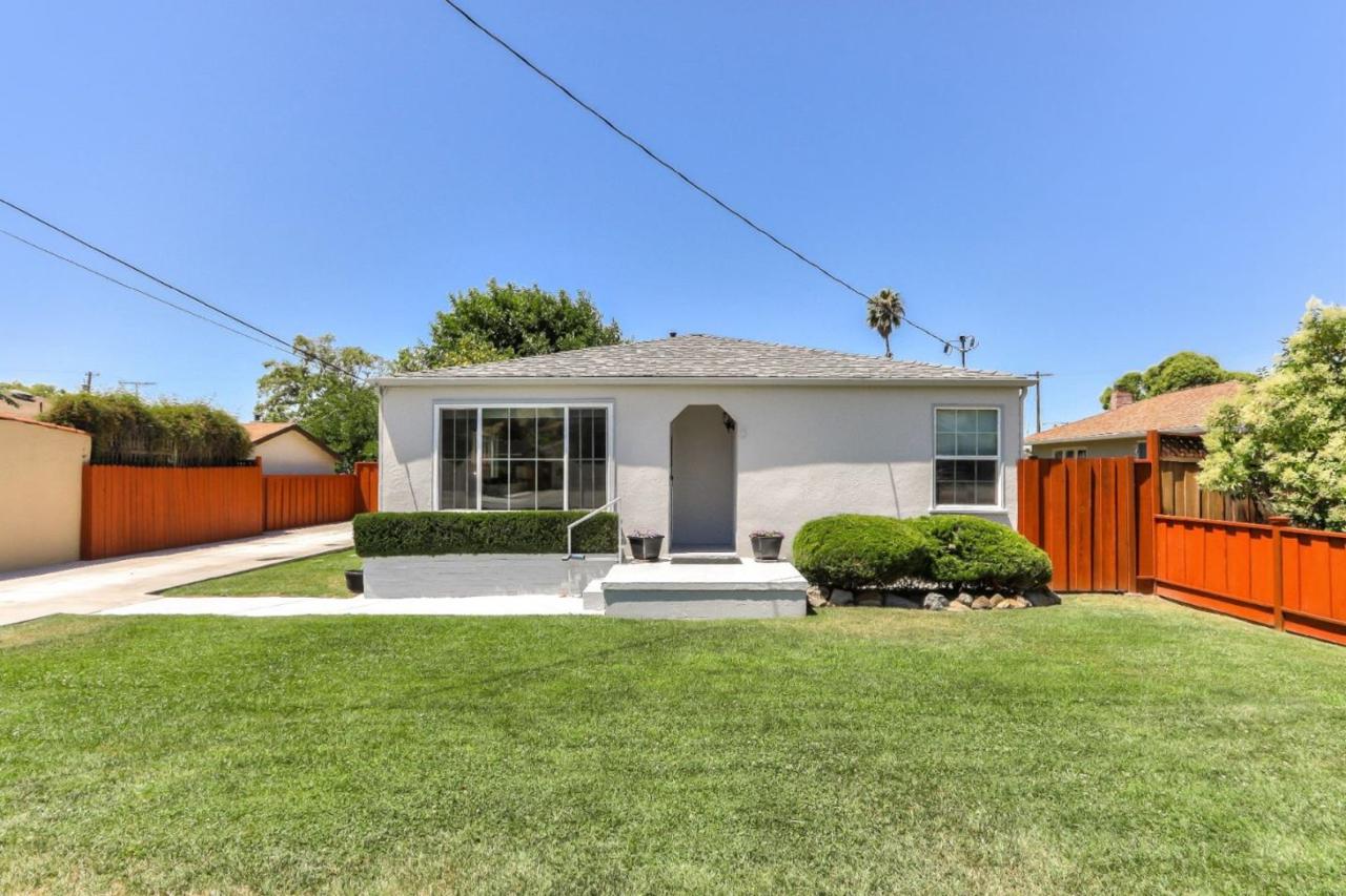 765 Gordon Ave - Photo 1