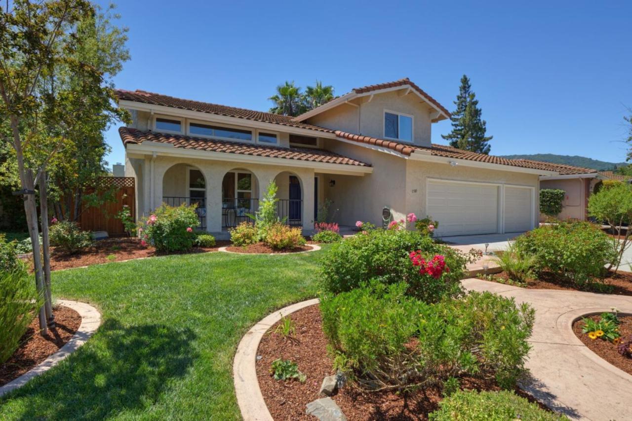 1580 Capitancillos Dr - Photo 1