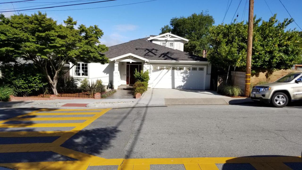 688 Dartmouth Ave - Photo 1