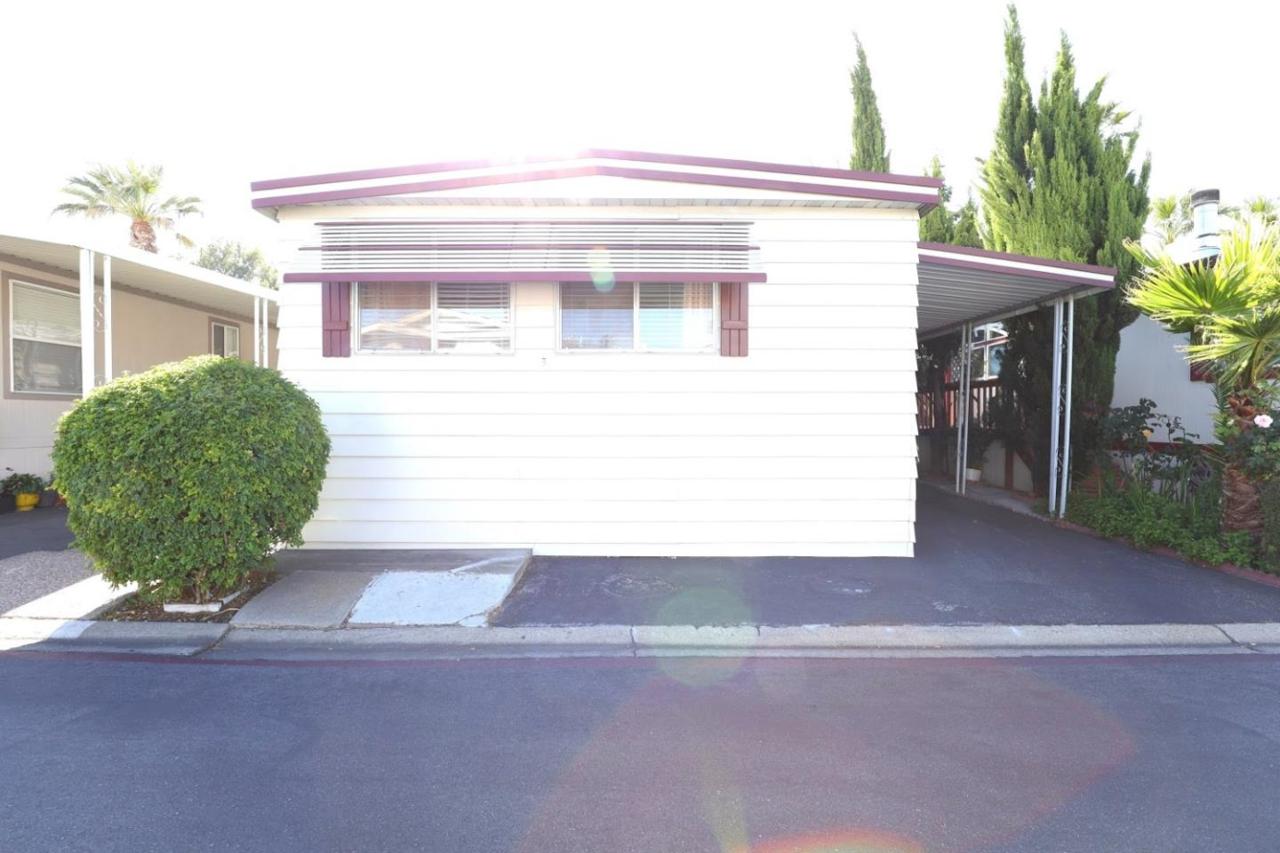 600 Weddell Dr 8 - Photo 1