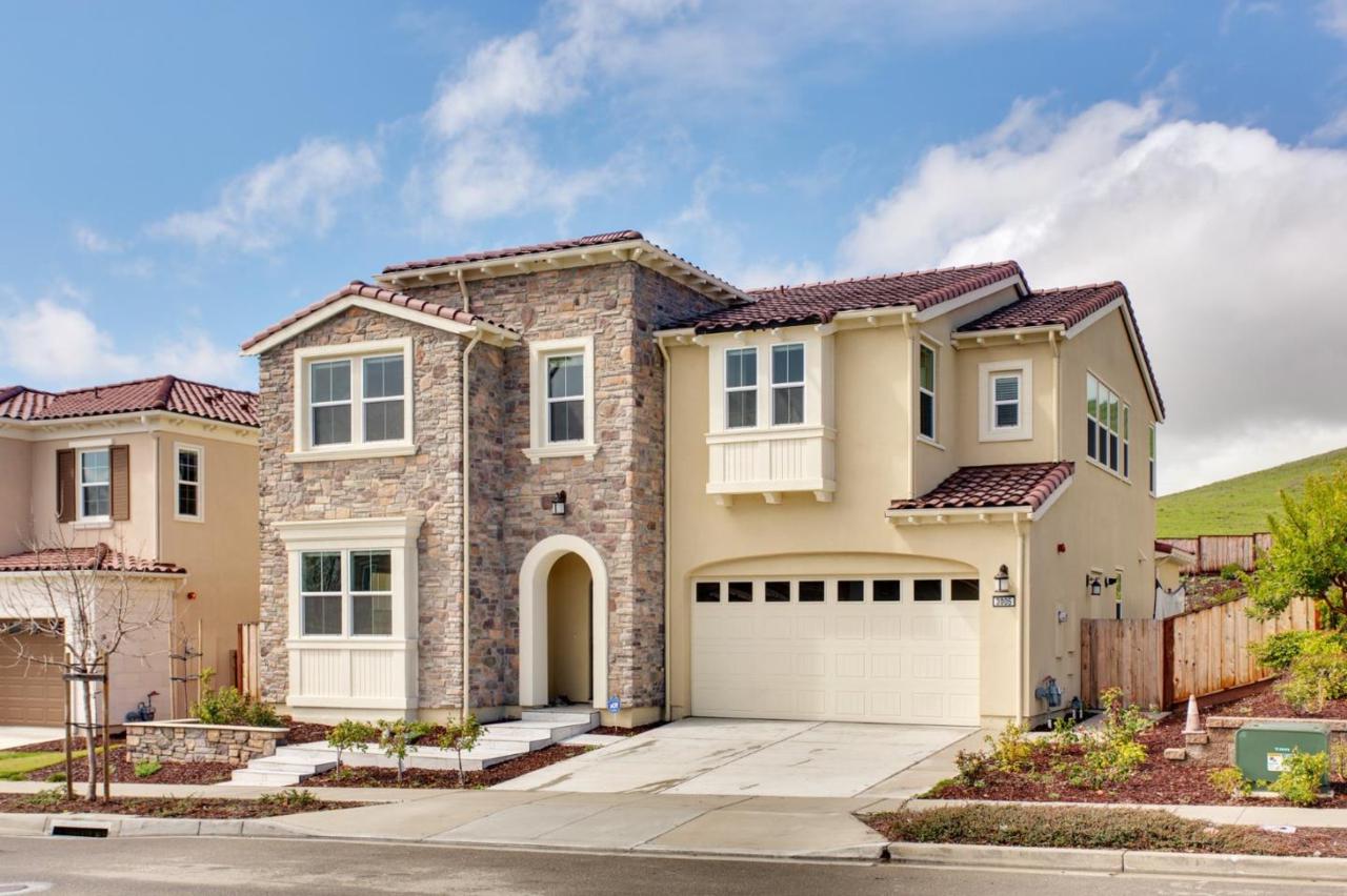 3005 Montbretia Way - Photo 1