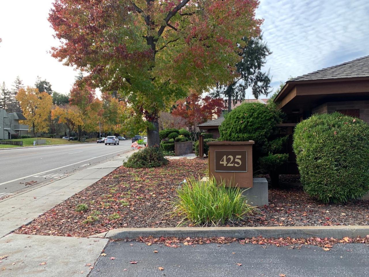 425 Remington Dr 5 - Photo 1