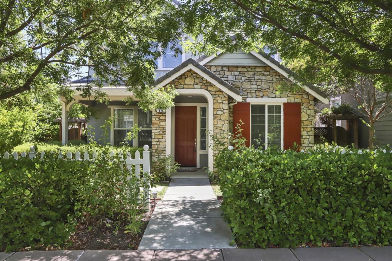 570 Central Pkwy - Photo 1