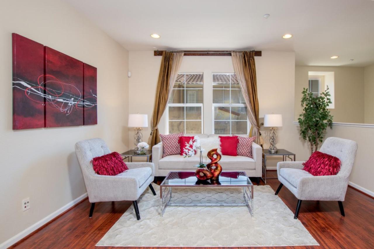 456 Adeline Ave - Photo 1