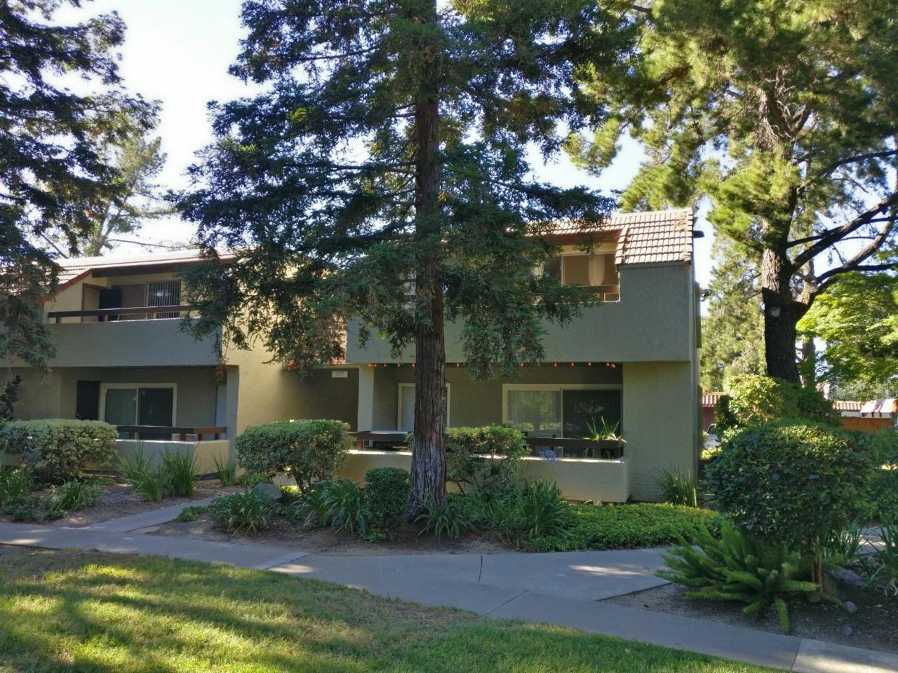 287 Tradewinds Dr 12 - Photo 1