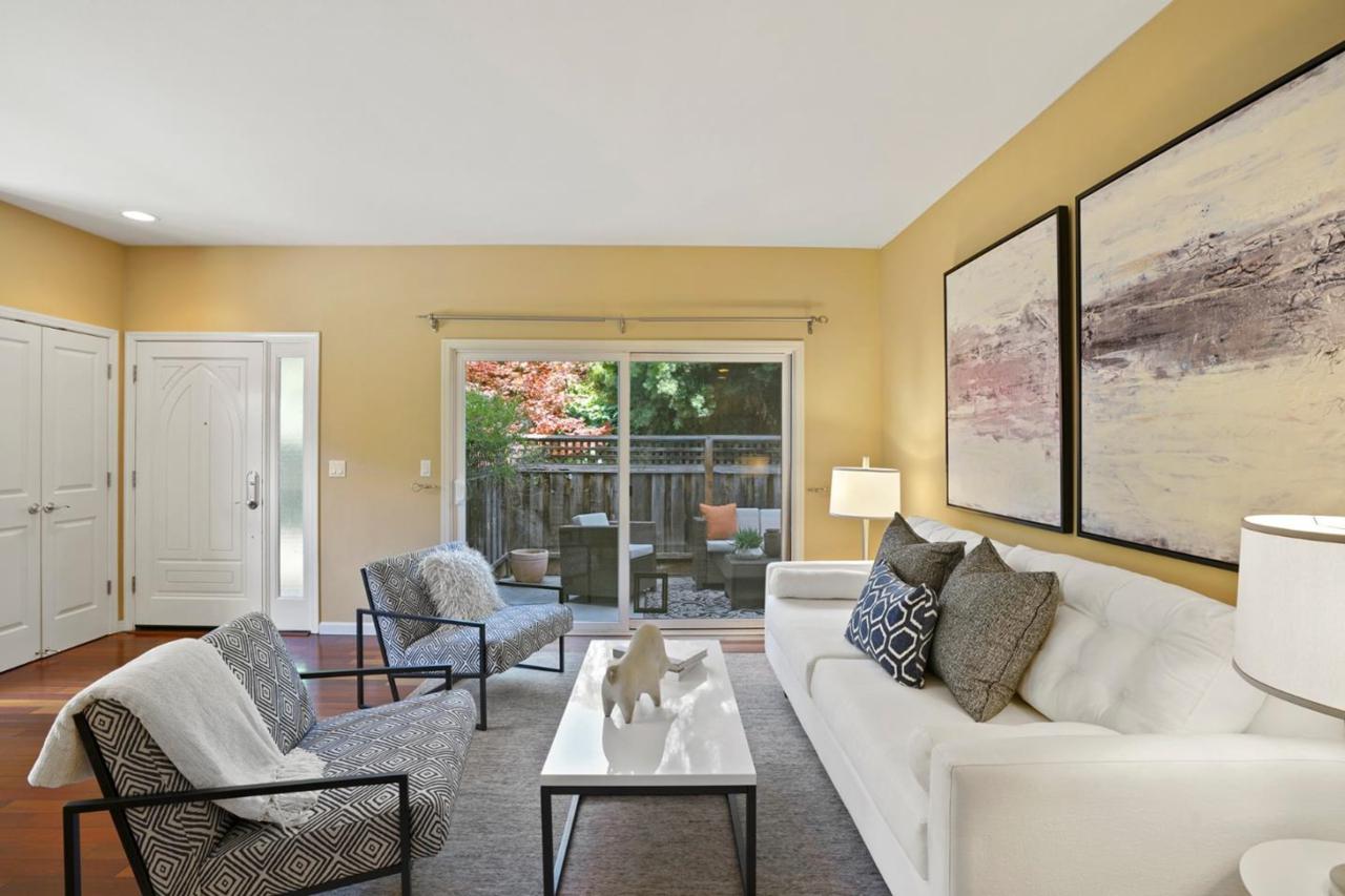 741 Cottage Ct - Photo 1