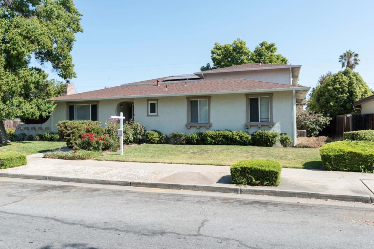 991 Wren Dr - Photo 1