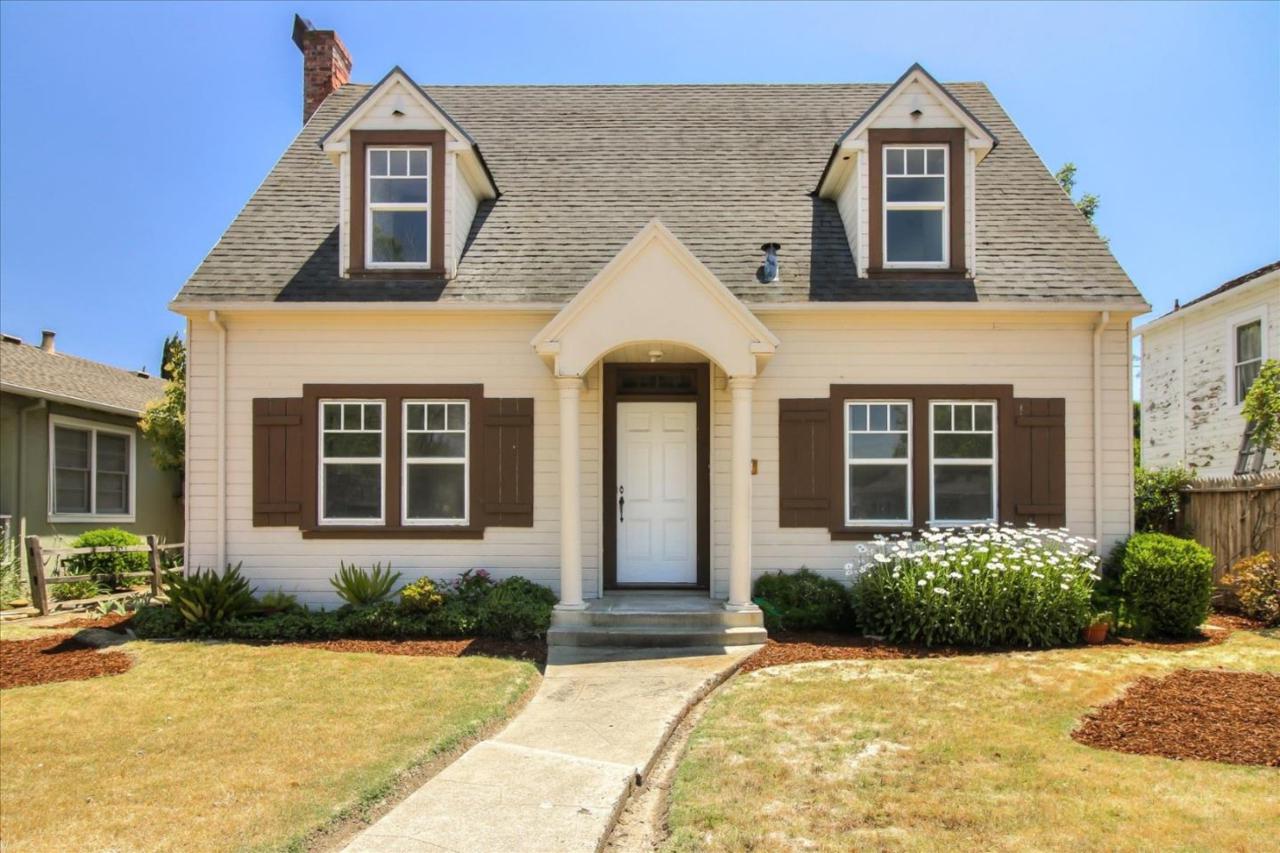 204 Alice Ave - Photo 1