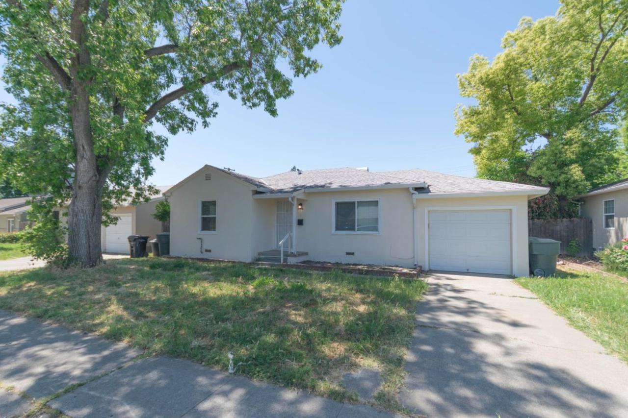 5612 Sampson Blvd - Photo 1
