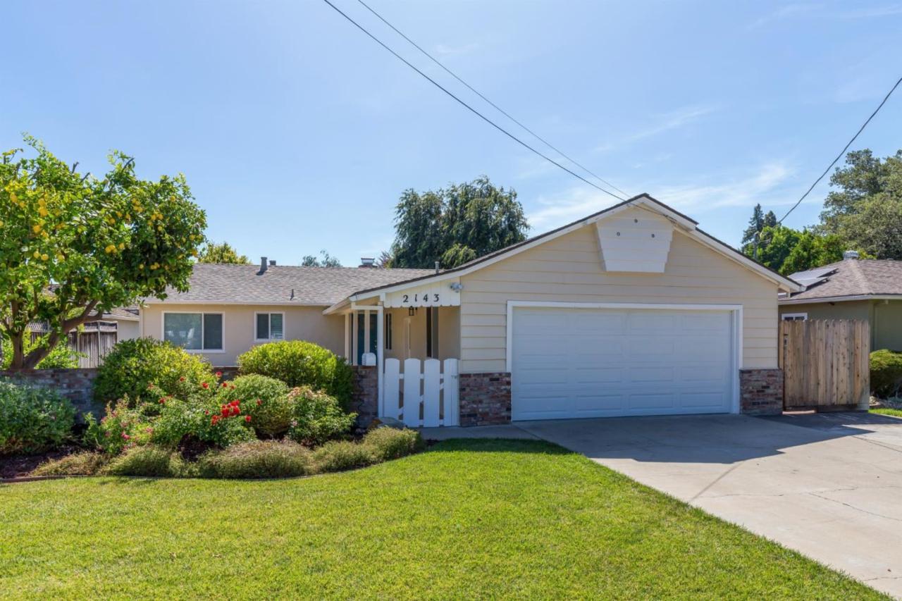 2143 Marques Ave - Photo 1