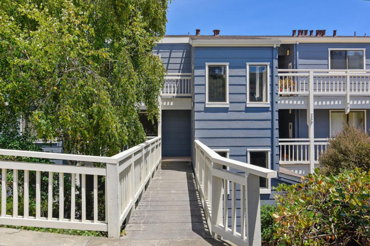1408 Birchwood Ct - Photo 1