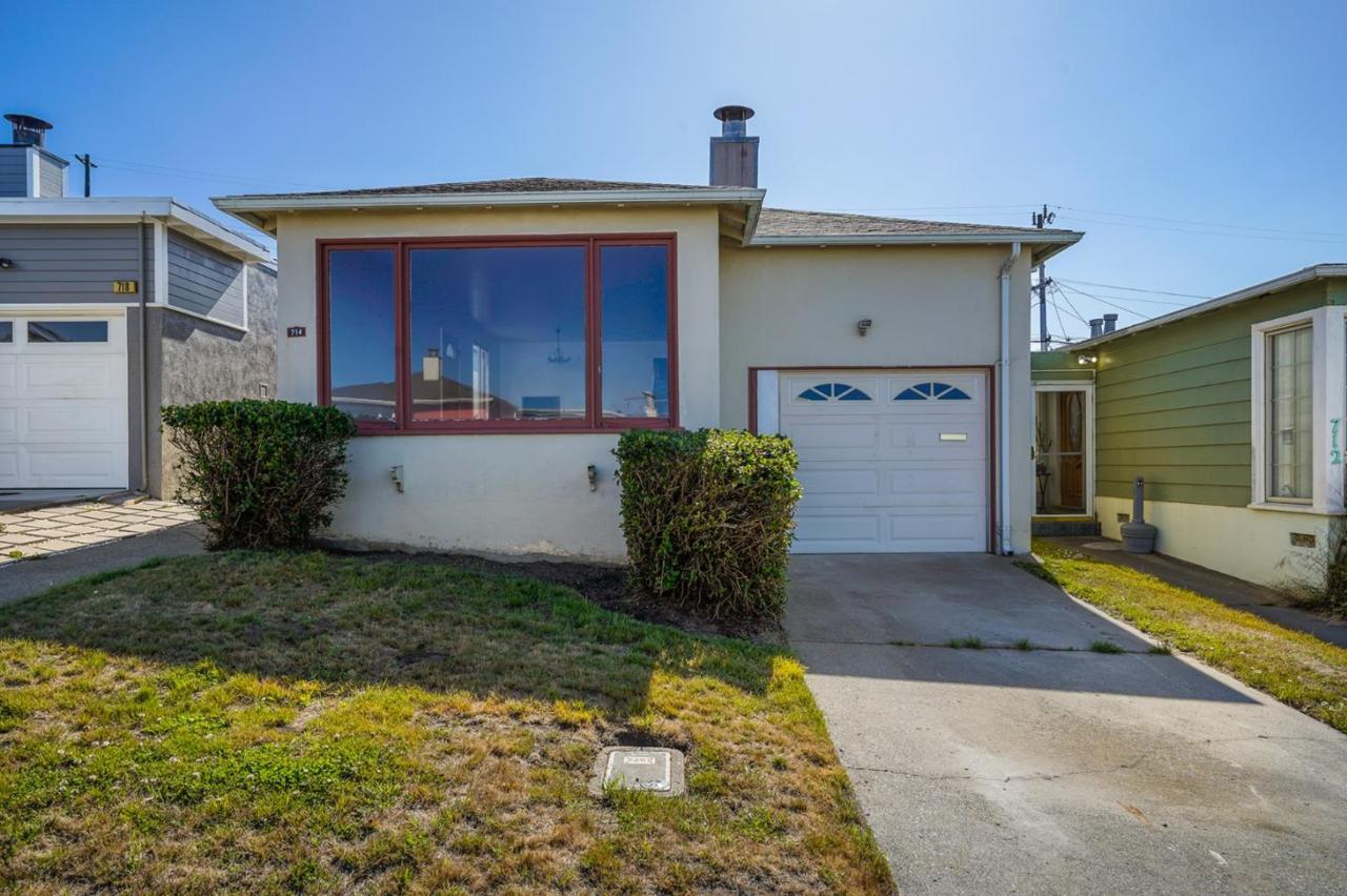 714 Skyline Dr - Photo 1
