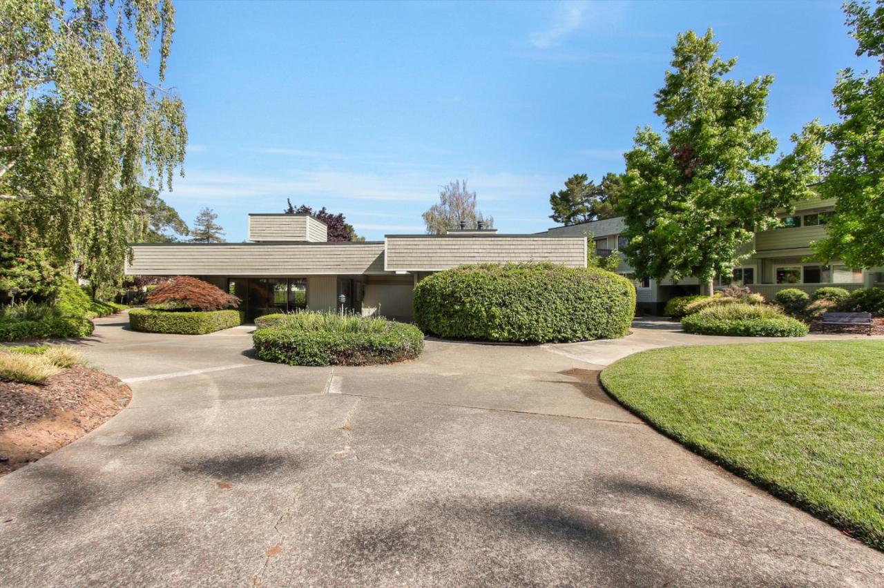 2355 Sharon Rd - Photo 1