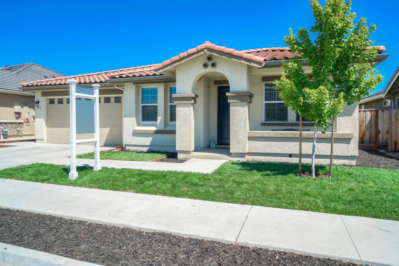 1232 Trask Dr - Photo 1