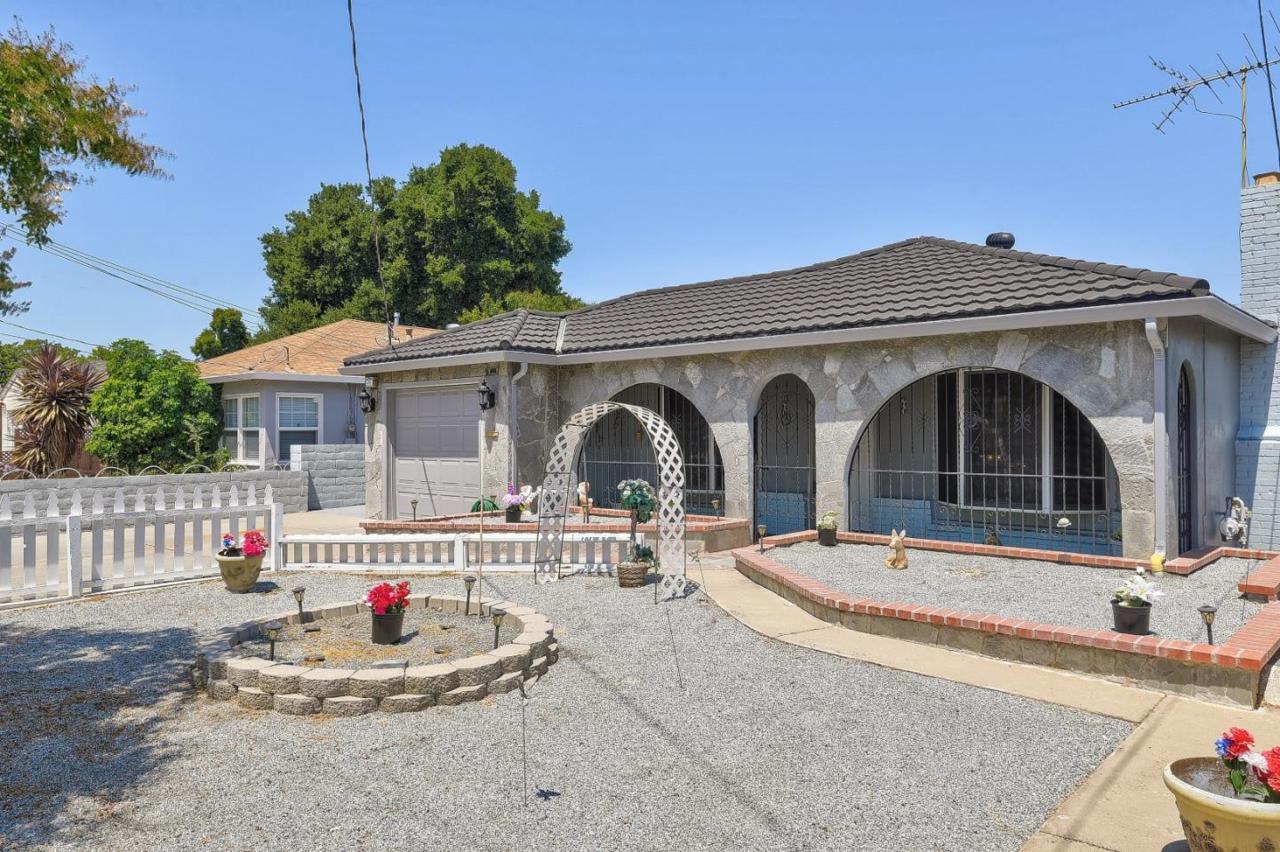681 Mc Kinley Ave - Photo 1