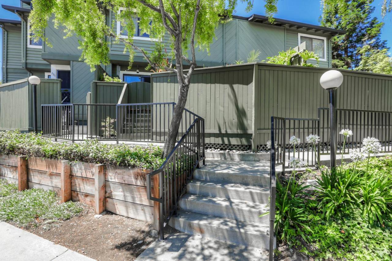 2211 Fazeli Ct - Photo 1