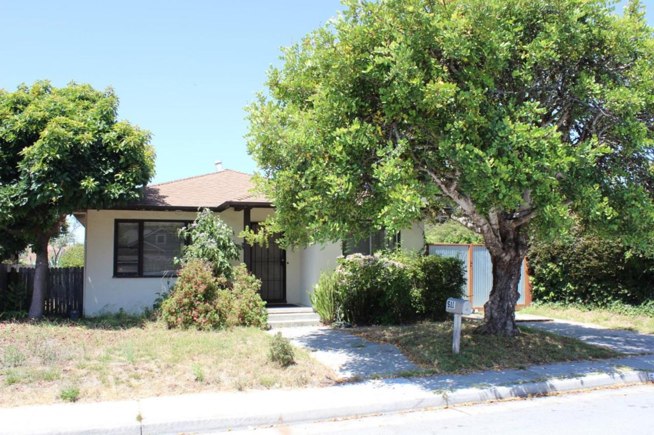 511 Laguna St - Photo 1