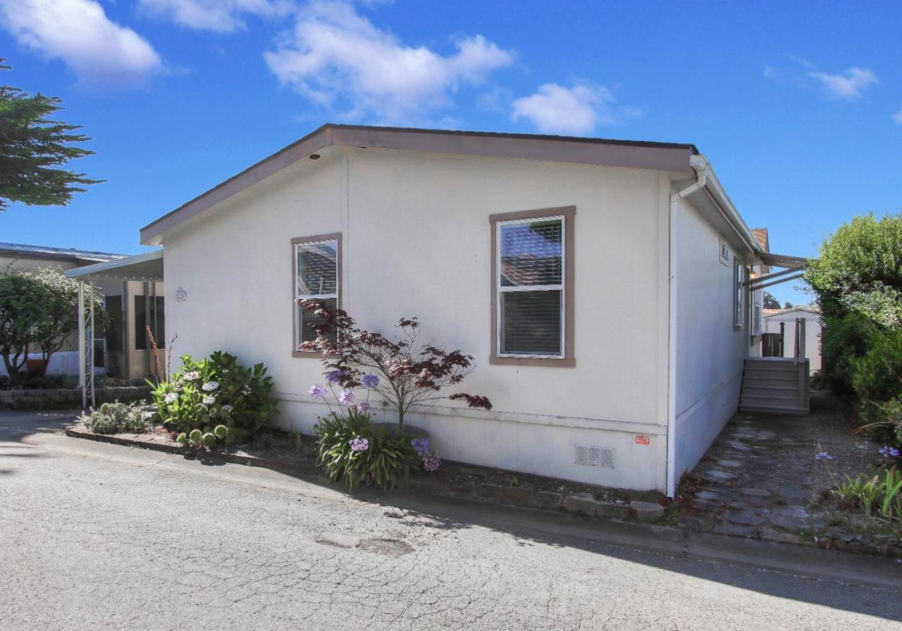 33 Oceanview Ave 33 - Photo 1